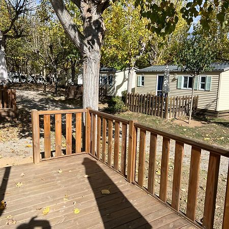 Camping Bungalow El Llac De Banyoles Porqueres Екстериор снимка