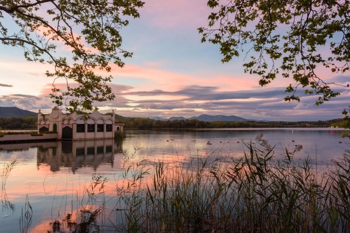 Camping Bungalow El Llac De Banyoles Porqueres Екстериор снимка