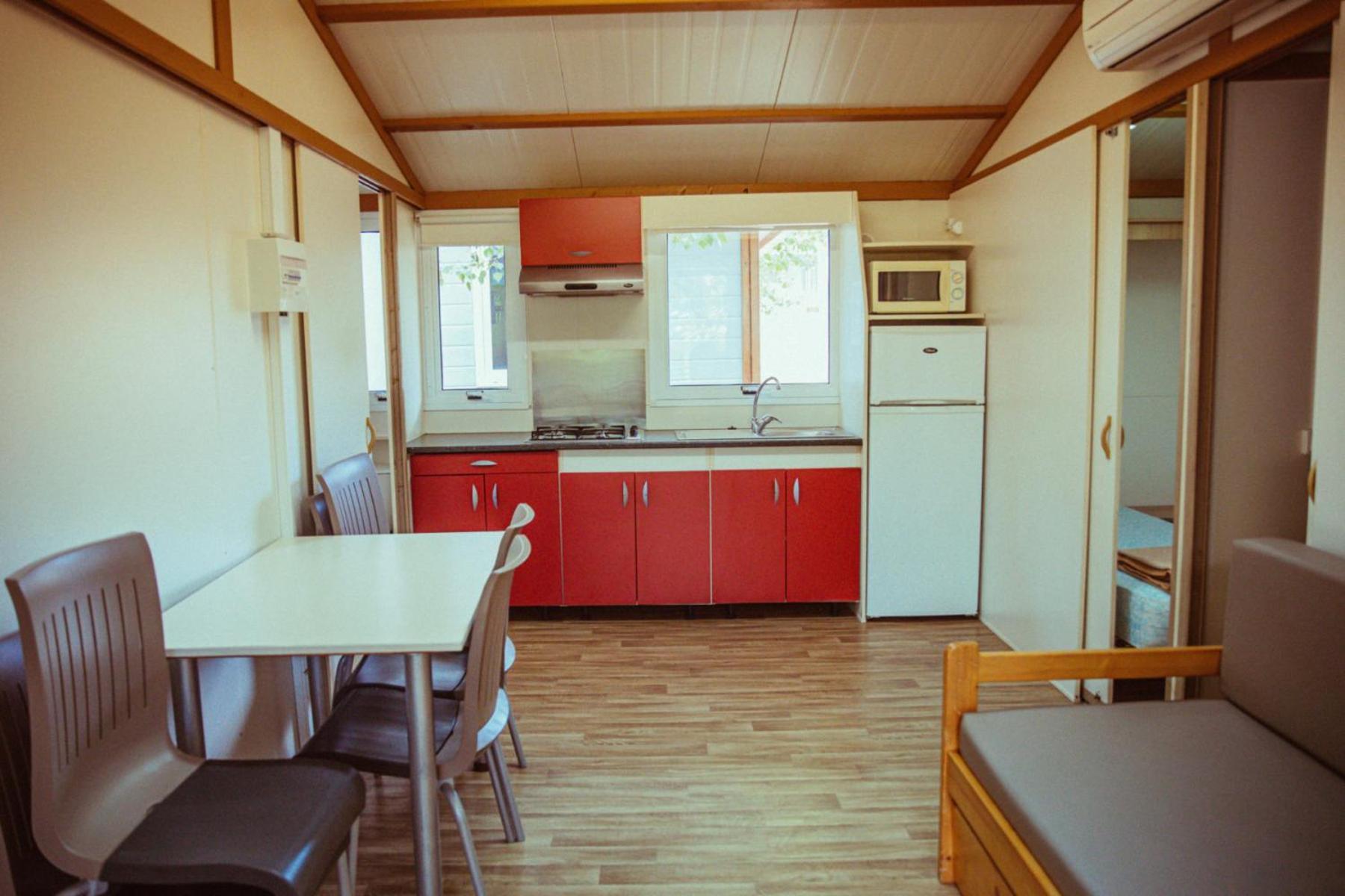 Camping Bungalow El Llac De Banyoles Porqueres Стая снимка