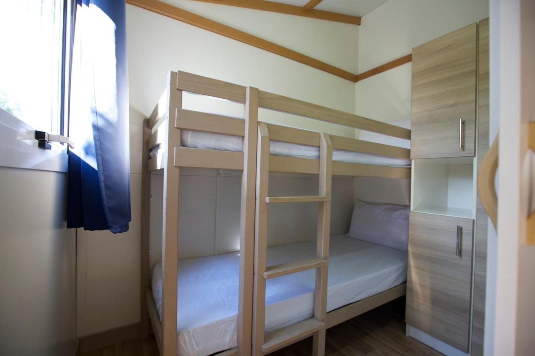 Camping Bungalow El Llac De Banyoles Porqueres Стая снимка